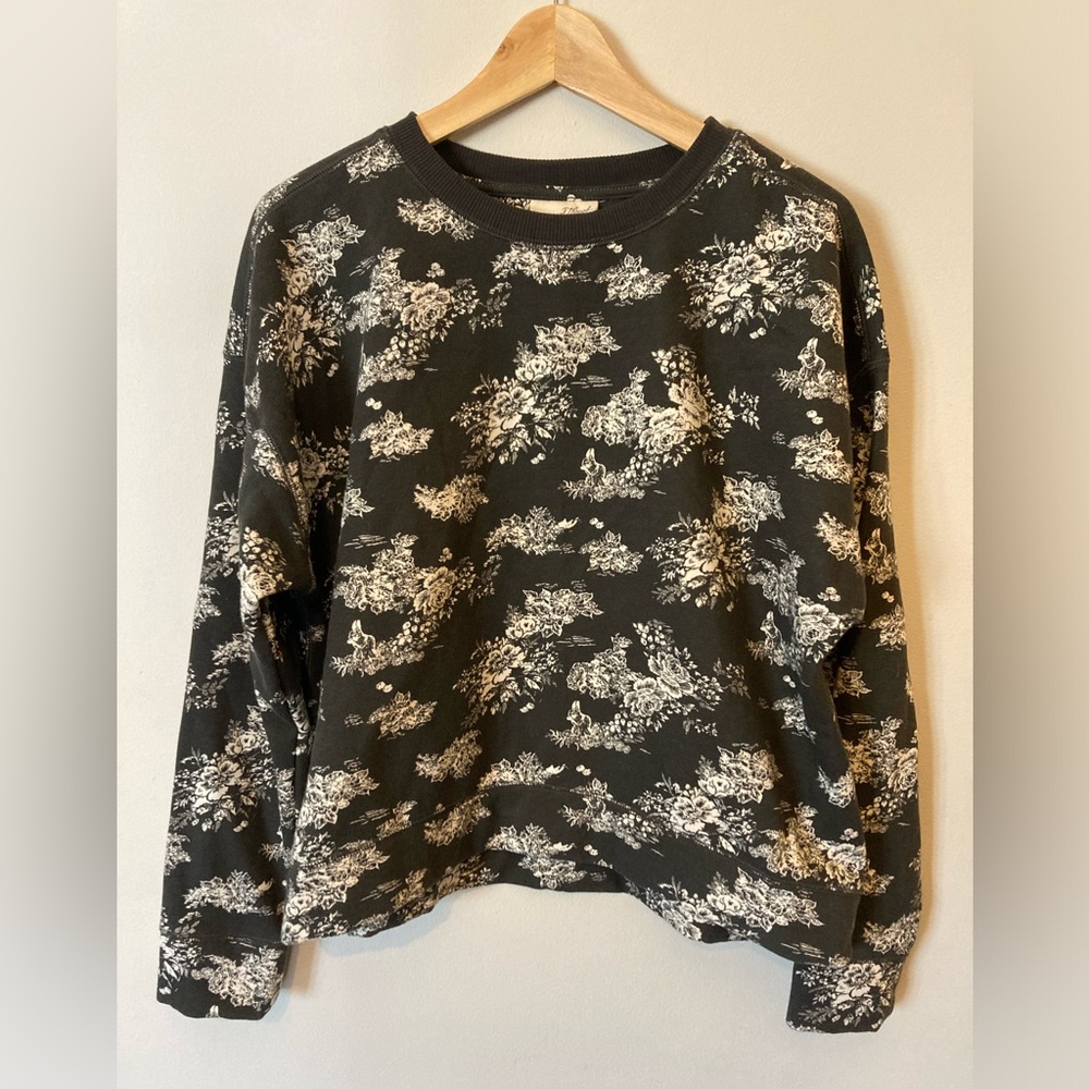 Universal Threads Grey Floral Print Sweatshirt, Size Large